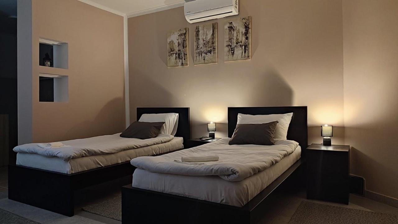 Airport Apartment Air Surcin Екстер'єр фото
